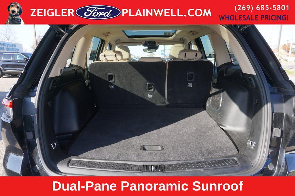 used 2022 Jeep Grand Cherokee car, priced at $19,500