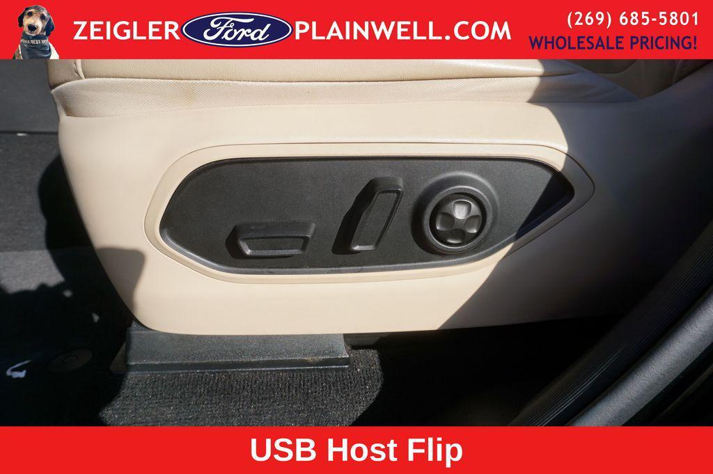 used 2022 Jeep Grand Cherokee car, priced at $19,500