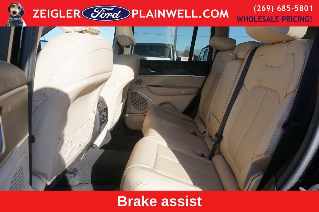 used 2022 Jeep Grand Cherokee car, priced at $19,500