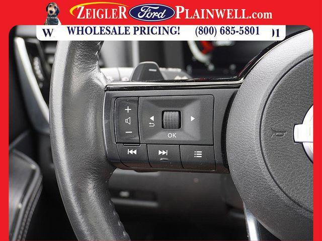 2022 Blue Nissan Rogue