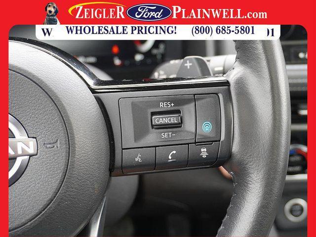2022 Blue Nissan Rogue