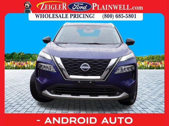 2022 Blue Nissan Rogue