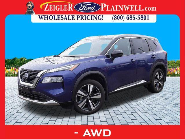 2022 Blue Nissan Rogue