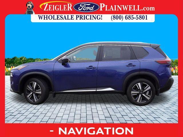 2022 Blue Nissan Rogue