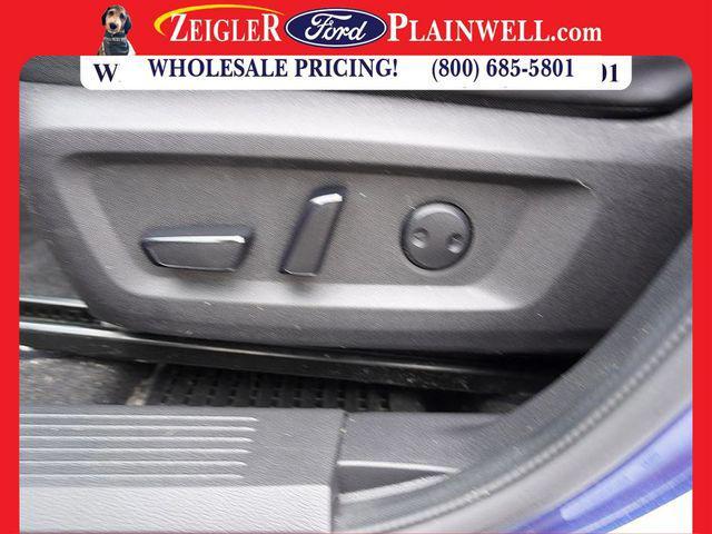 2022 Blue Nissan Rogue