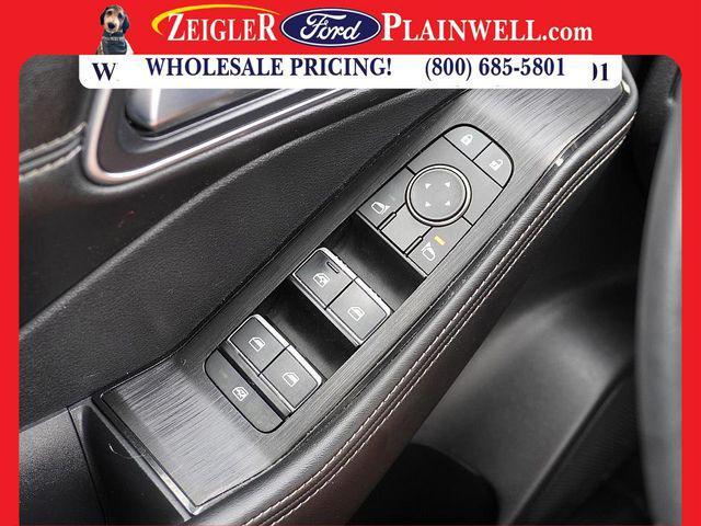 2022 Blue Nissan Rogue