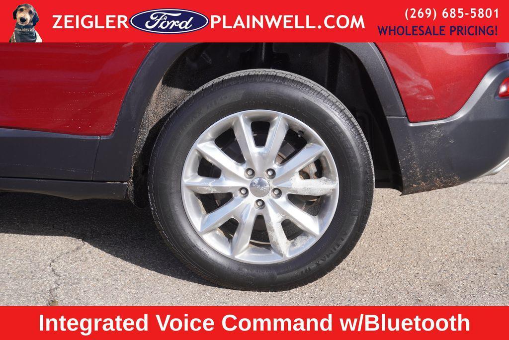 used 2016 Jeep Cherokee car, priced at $10,441