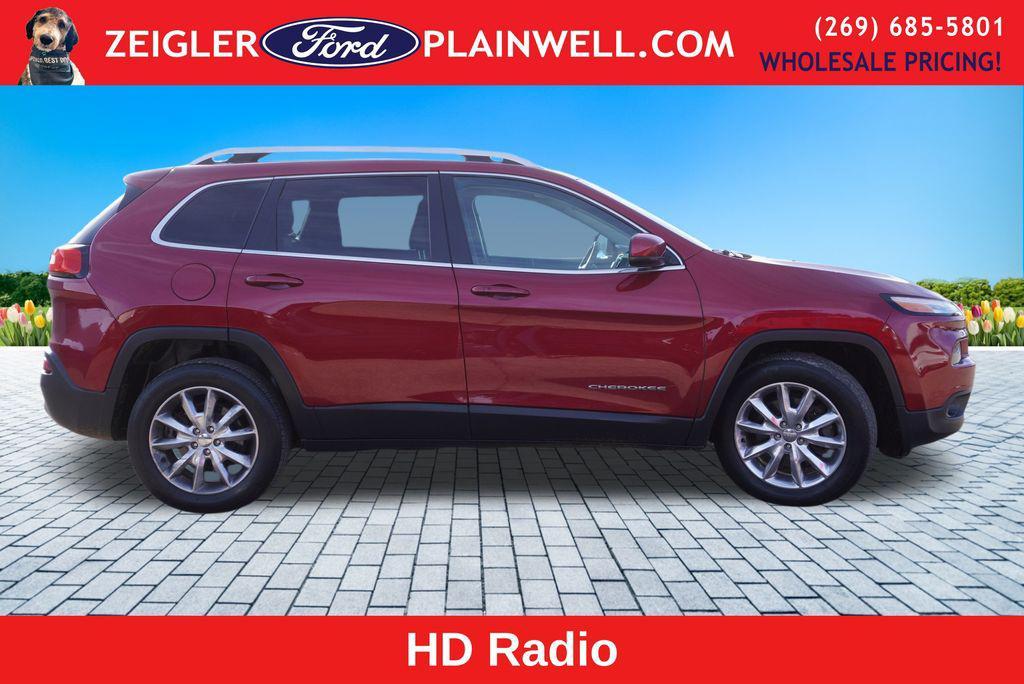 used 2016 Jeep Cherokee car, priced at $10,441