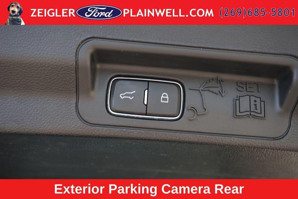 used 2020 Ford Explorer car