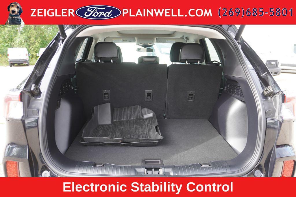 used 2022 Ford Escape car, priced at $22,404