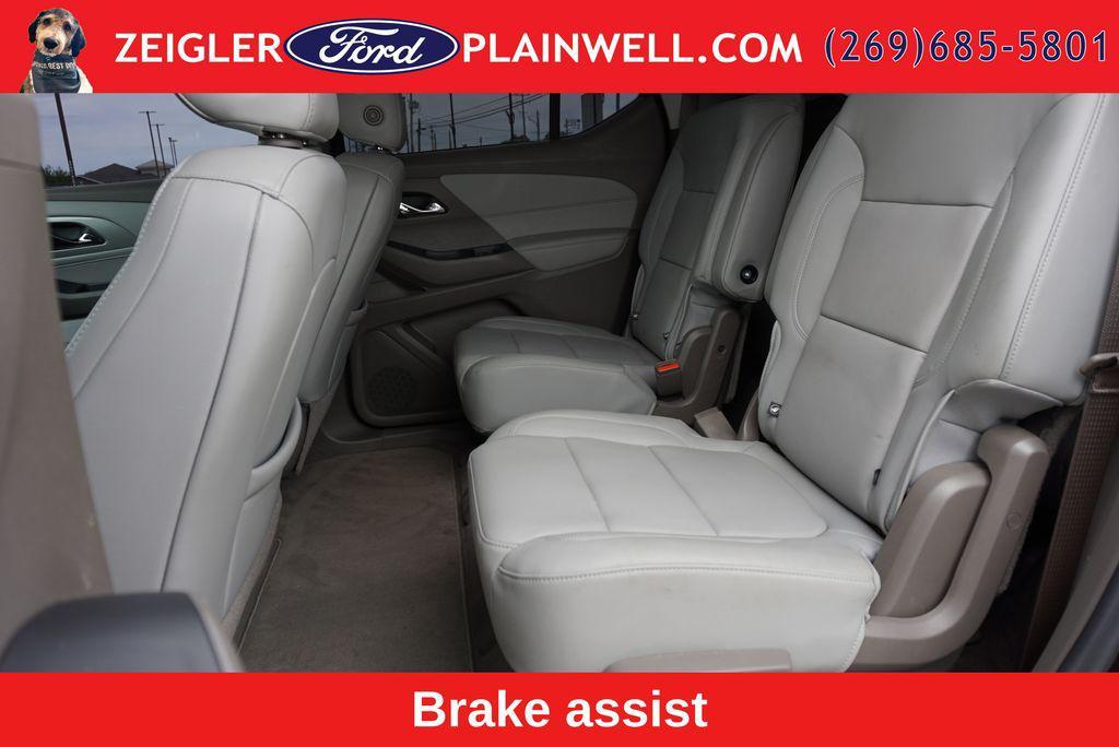 used 2021 Chevrolet Traverse car, priced at $22,896
