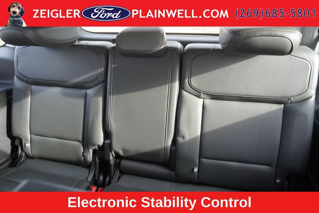 used 2025 Ford Expedition car, priced at $54,604