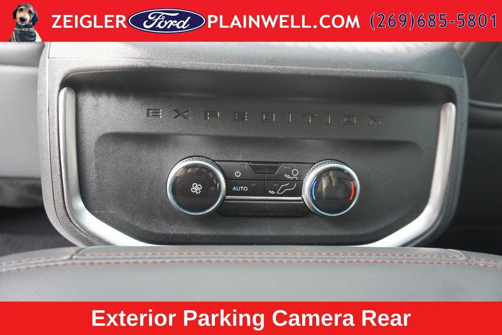 used 2025 Ford Expedition car, priced at $54,604