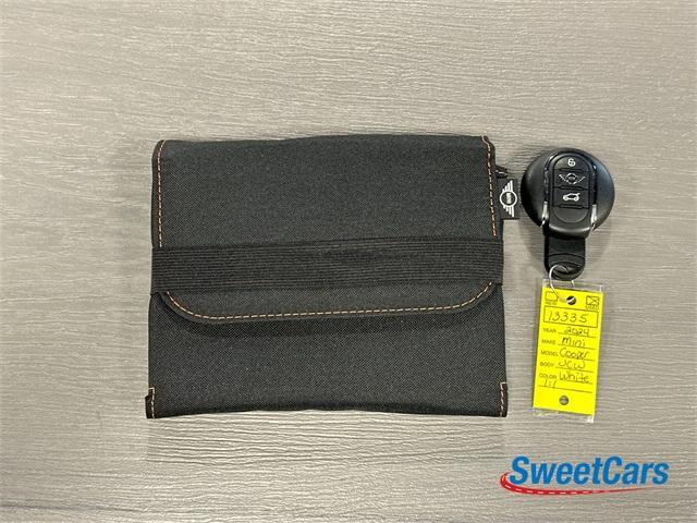 2024 White Metallic MINI Hardtop