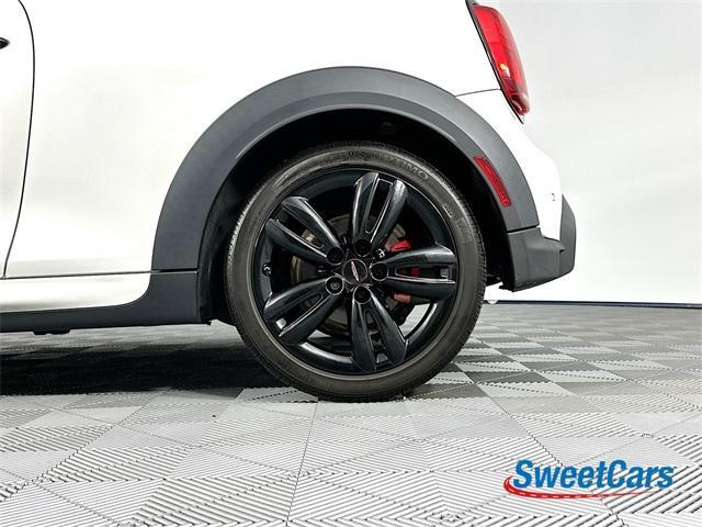 2024 White Metallic MINI Hardtop