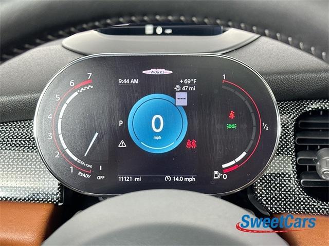 2024 White Metallic MINI Hardtop