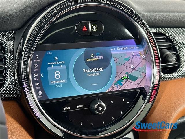 2024 White Metallic MINI Hardtop