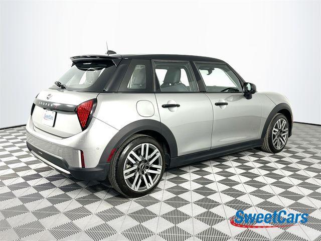 used 2025 MINI Hardtop car, priced at $32,995