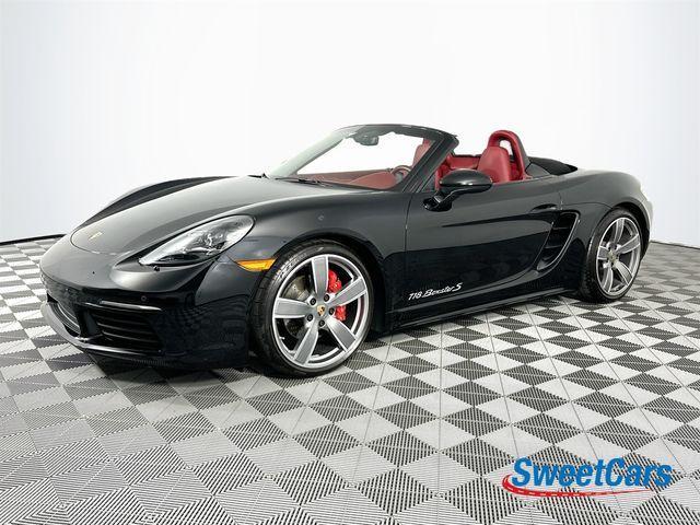 used 2025 Porsche 718 Boxster car, priced at $99,894