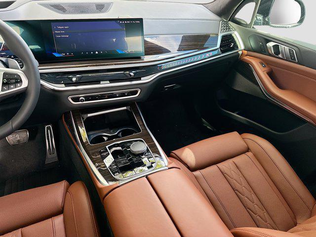 new 2026 BMW X7 car, priced at $102,755