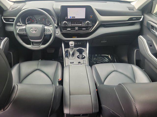 used 2023 Toyota Highlander car, priced at $31,995