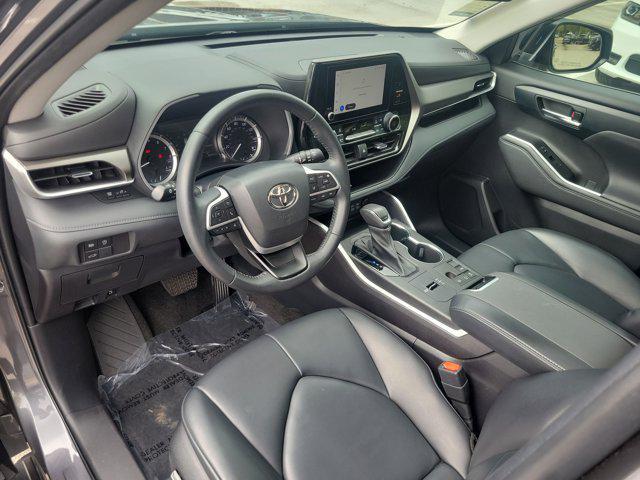 used 2023 Toyota Highlander car, priced at $31,995