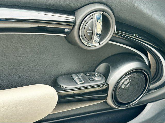 used 2023 MINI Hardtop car, priced at $20,815