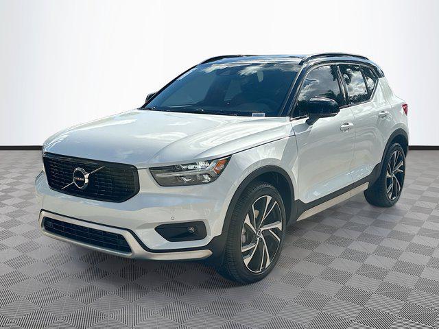 used 2021 Volvo XC40 car, priced at $25,444