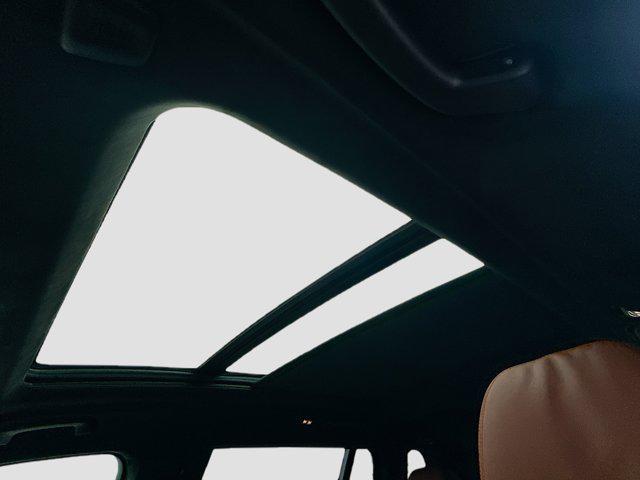 new 2026 BMW X7 car, priced at $100,105