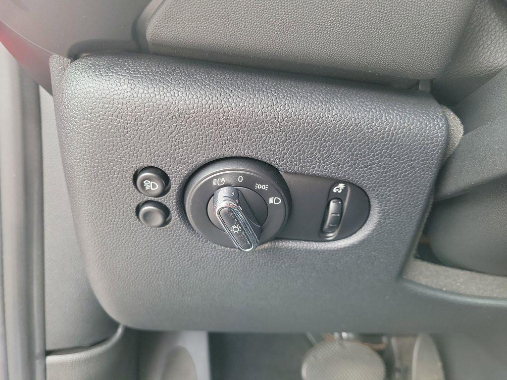 used 2022 MINI Hardtop car, priced at $27,080