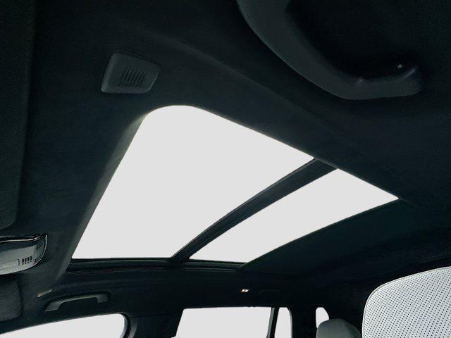 new 2026 BMW X7 car, priced at $99,050