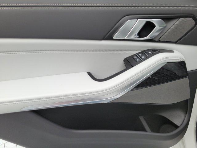 new 2026 BMW X7 car, priced at $102,115