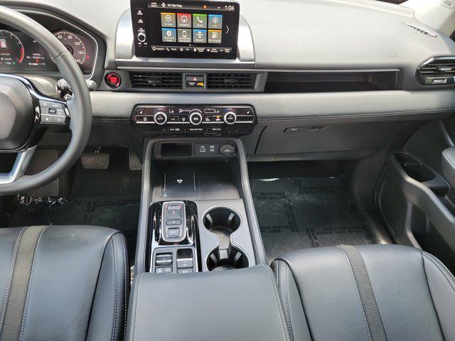 used 2023 Honda Pilot car, priced at $39,080
