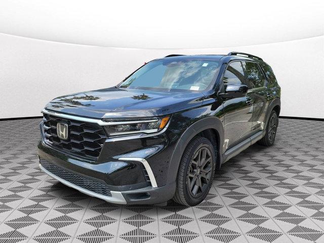 used 2023 Honda Pilot car, priced at $37,995