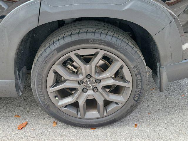 used 2023 Honda Pilot car, priced at $37,995