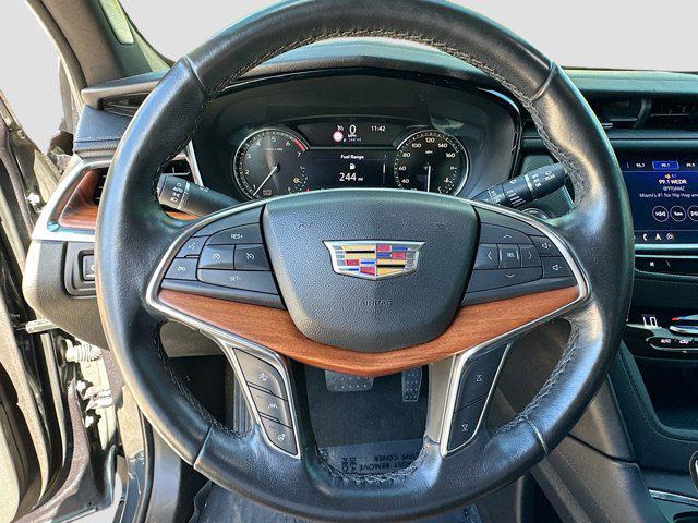 used 2020 Cadillac XT5 car, priced at $22,987