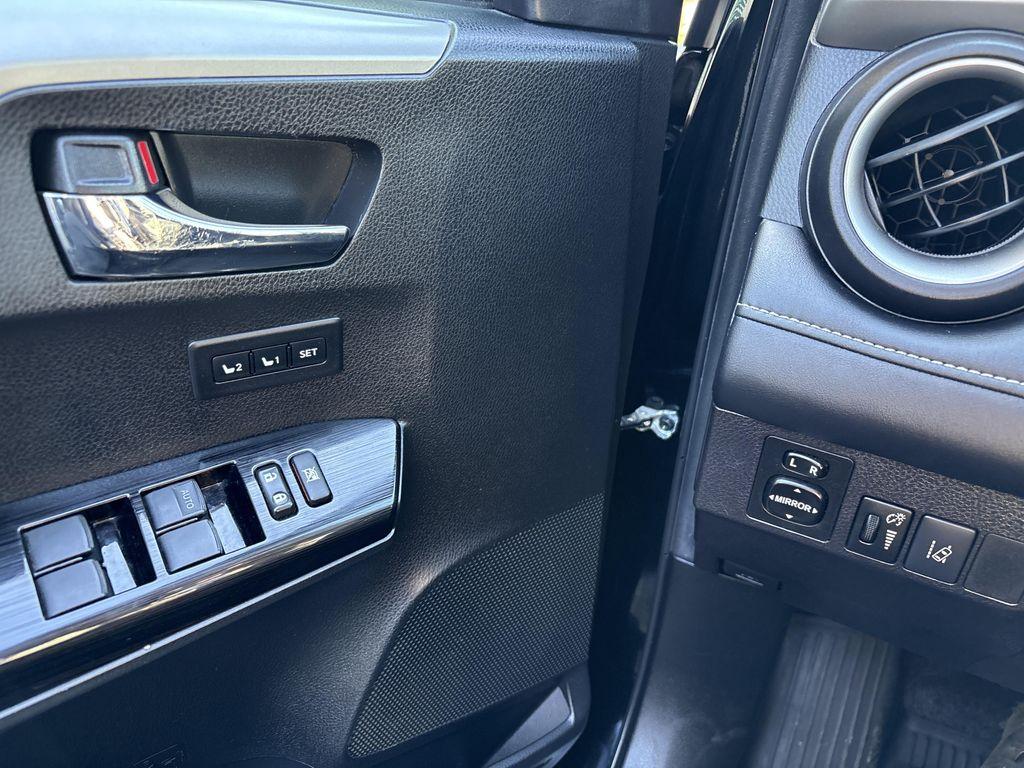 2016 Black Toyota RAV4