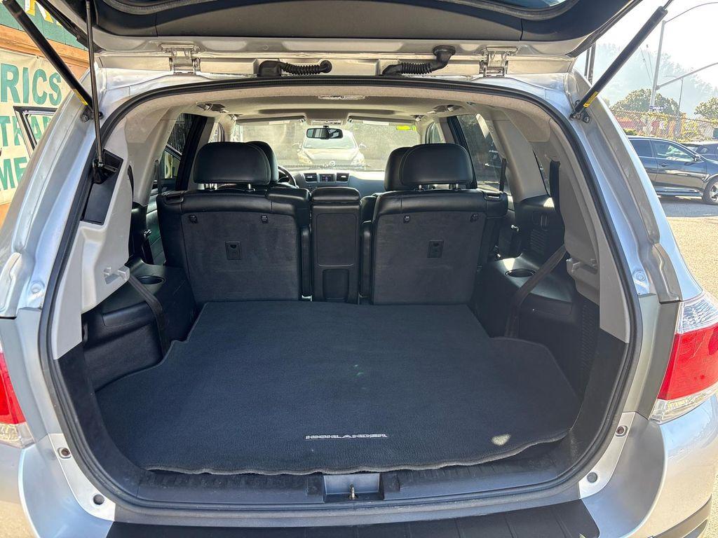 used 2012 Toyota Highlander car, priced at $13,999