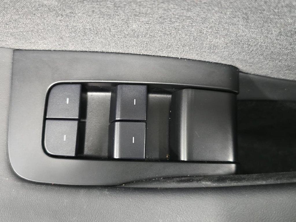 Tesla Model 3 view 21