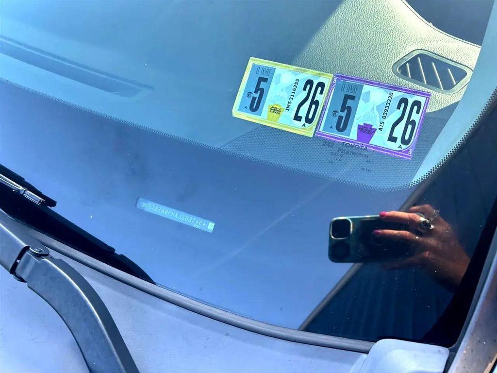 used 2018 Toyota Highlander car, priced at $20,757