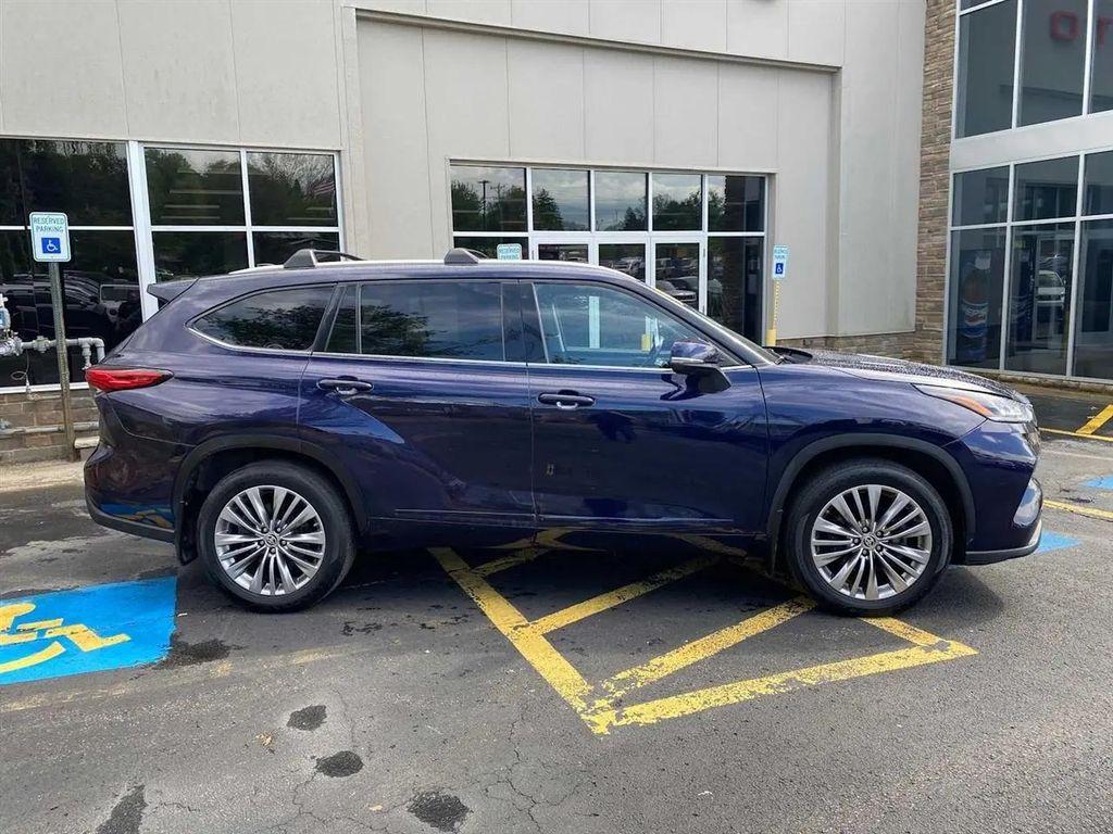used 2020 Toyota Highlander car, priced at $32,549