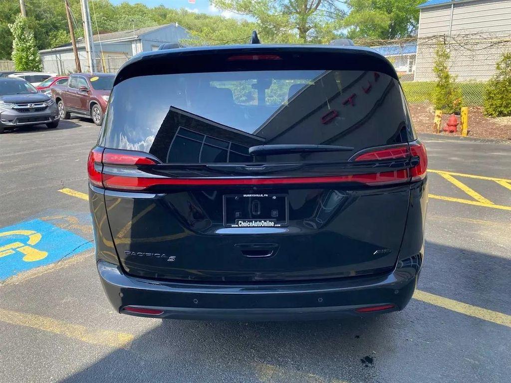 used 2021 Chrysler Pacifica car, priced at $23,912