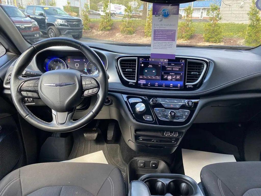 used 2021 Chrysler Pacifica car, priced at $23,912