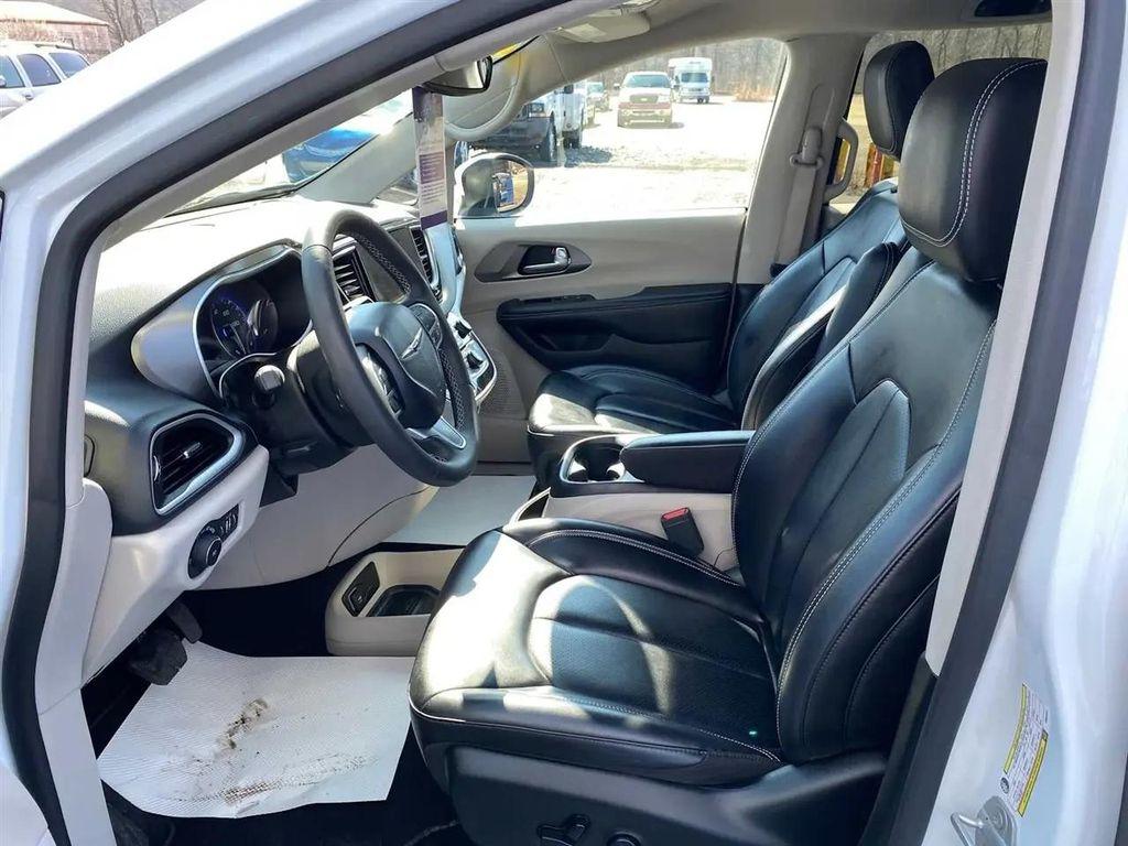 used 2023 Chrysler Pacifica car, priced at $24,989