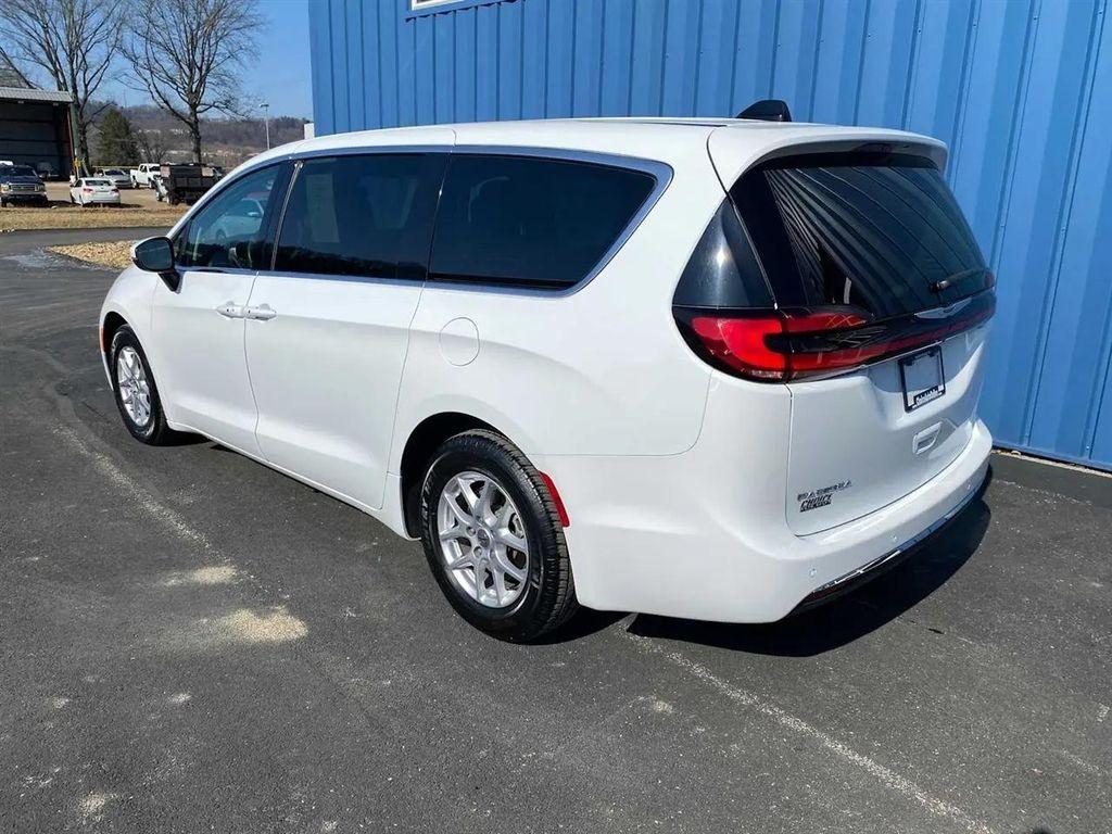 used 2023 Chrysler Pacifica car, priced at $24,989