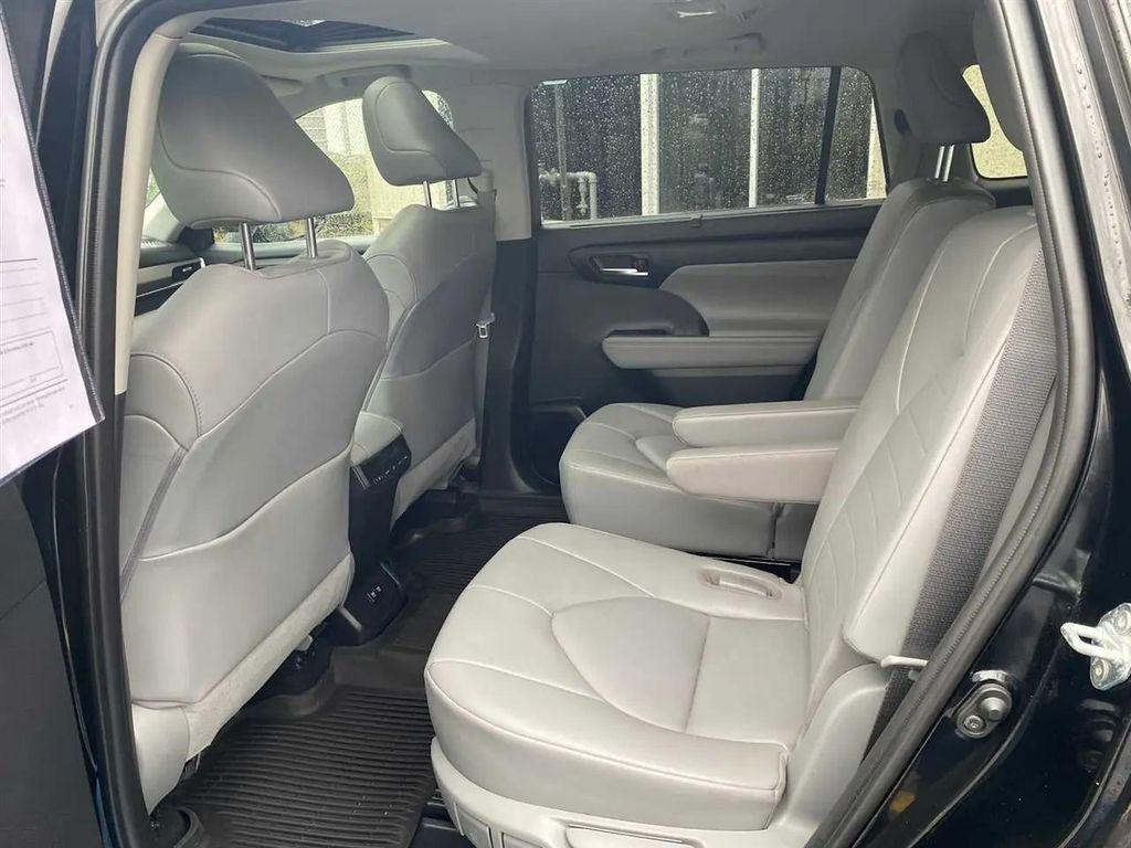 used 2020 Toyota Highlander car, priced at $30,725