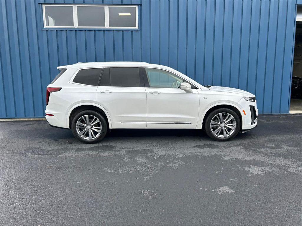 used 2023 Cadillac XT6 car, priced at $35,987