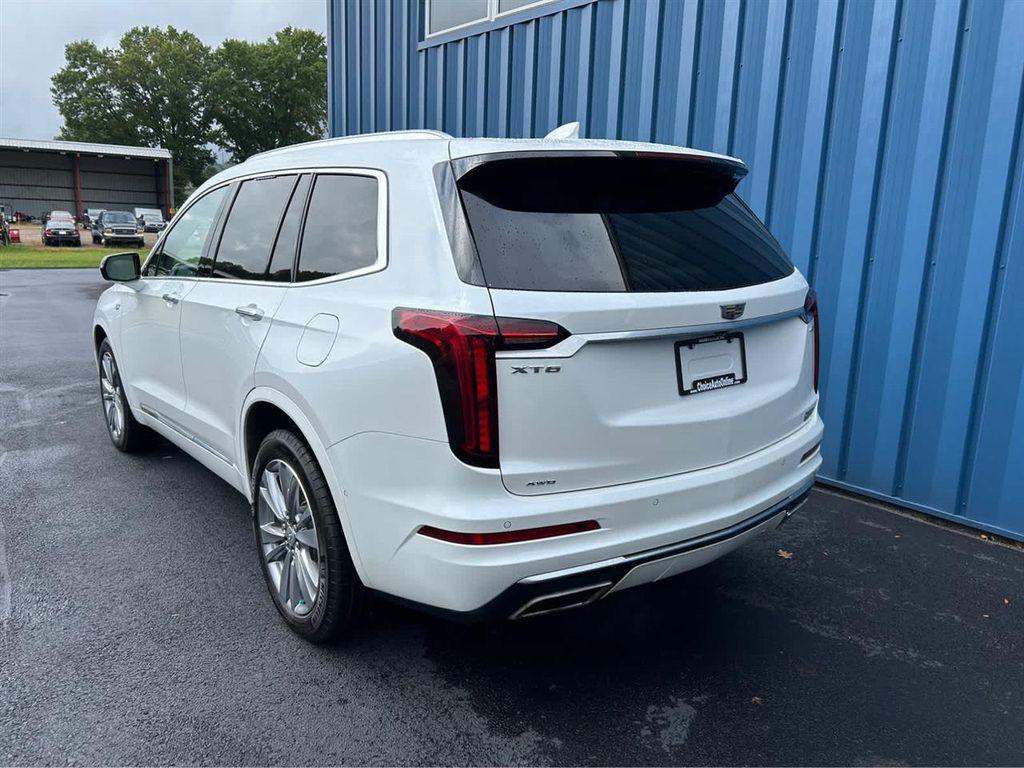 used 2023 Cadillac XT6 car, priced at $35,987