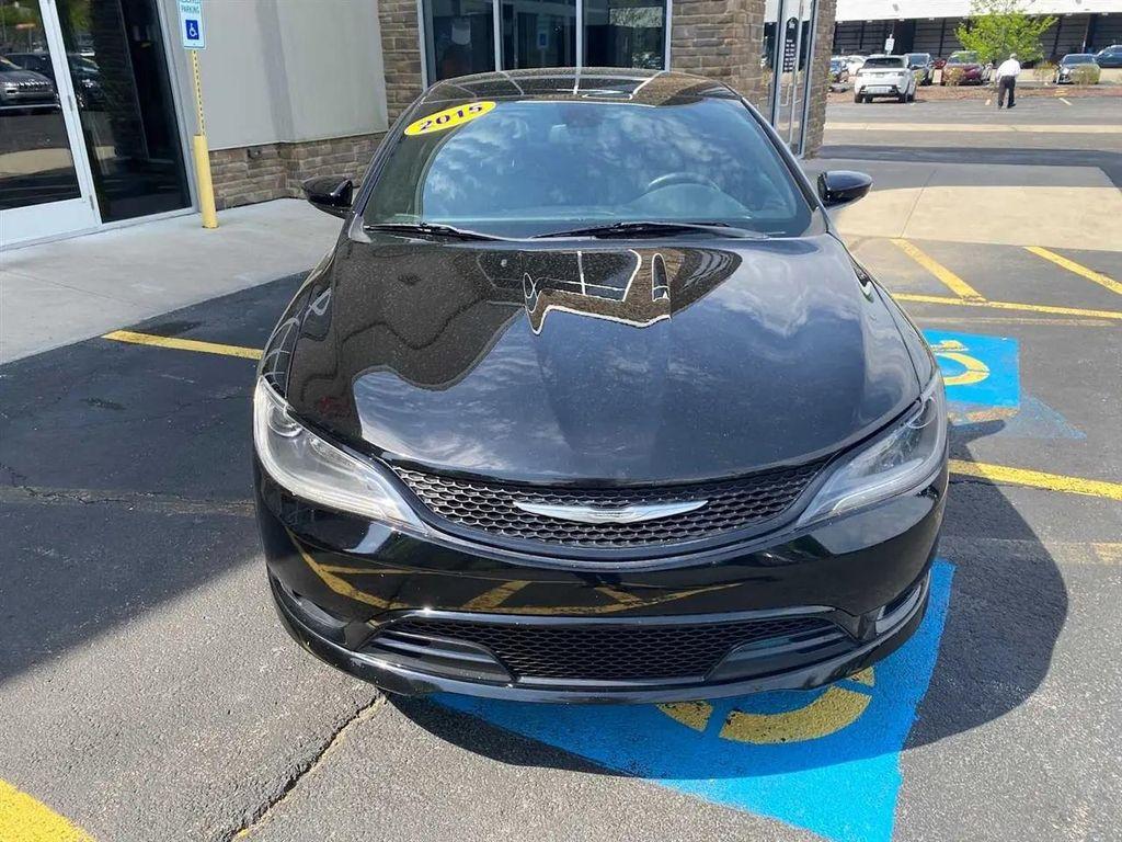 used 2015 Chrysler 200 car