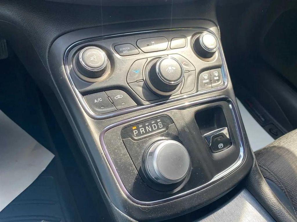 used 2015 Chrysler 200 car